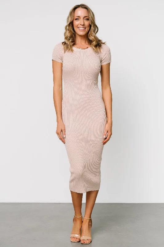 Dana Ribbed Midi Dress | Sand Elegant Pleated Detail Midi Dress