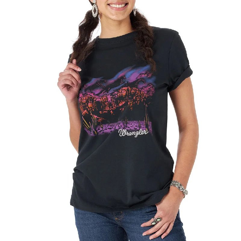 Wrangler Women's Retro Desert Night Graphic T-Shirt Graphic T-Shirt Round Neck Polyester